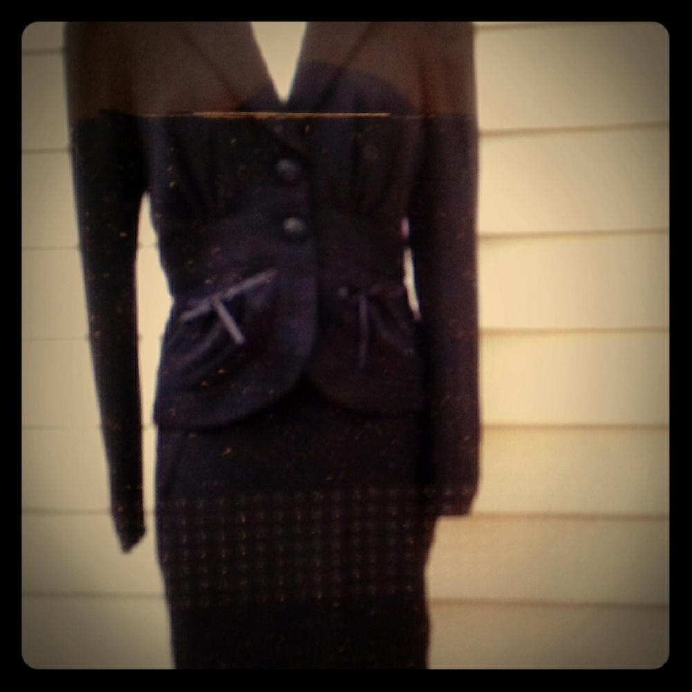 Black Women's Two-Piece Dress Suit - Elegant Buttoned Jacket and Skirt